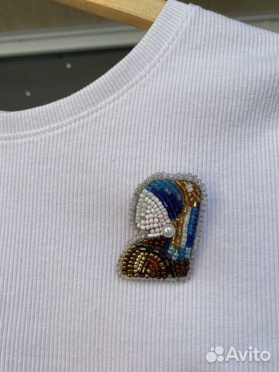 Брошь из бисера
