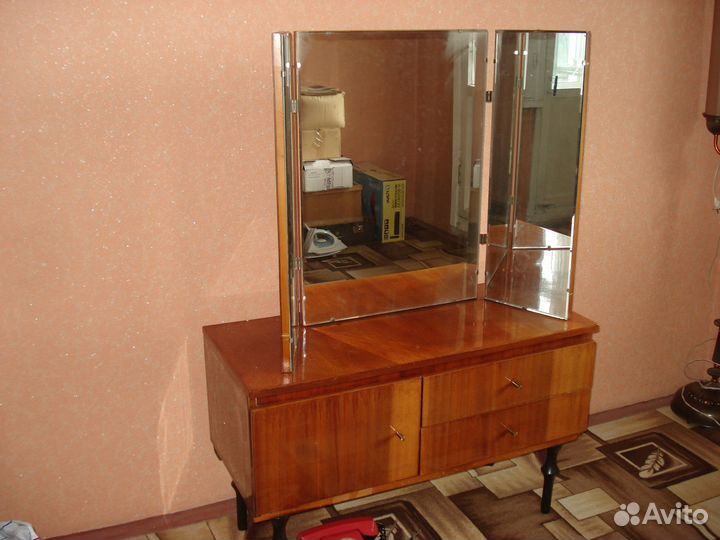 Тумба под телевизор