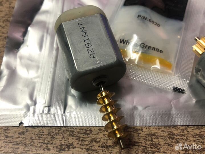 Моторчик багажника Mercedes