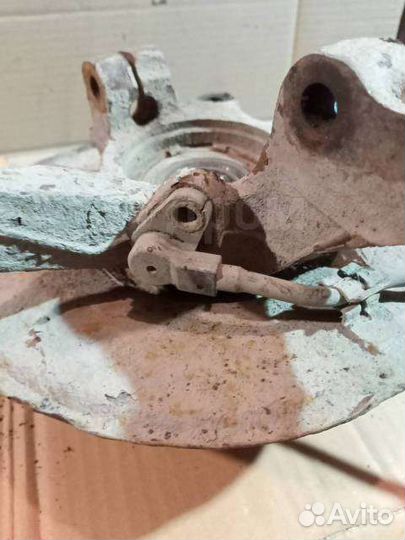 Поворотный кулак правый Mitsubishi Lancer 9 2006