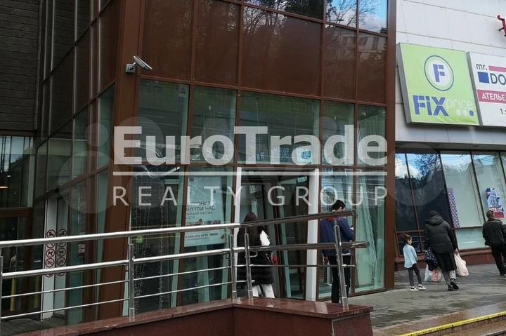 Сдам торговое помещение, 207 м²