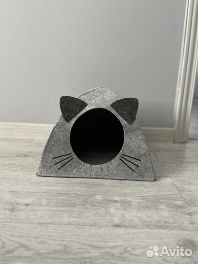 Лежанка для кошки