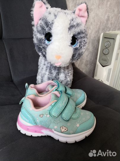 Кроссовки для девочки kapika 22