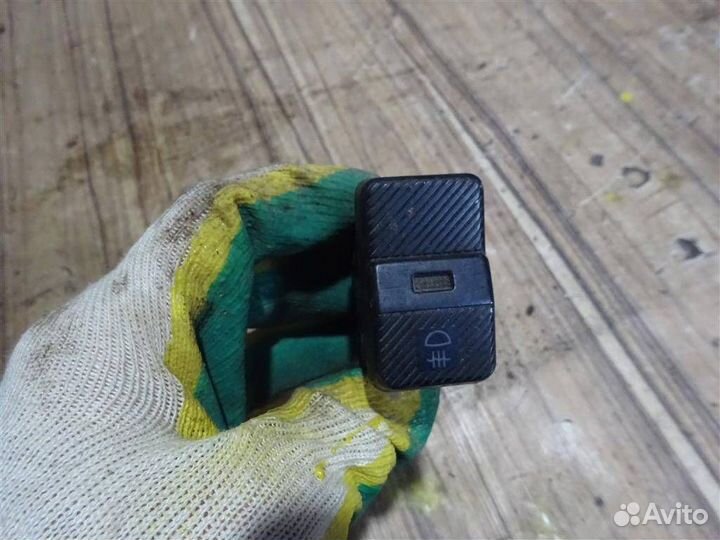 Кнопка противотуманных фар Audi 100/200 44 1983