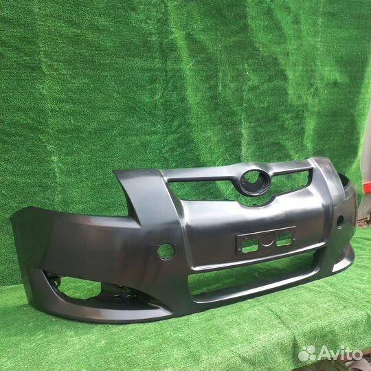 Бампер передний toyota auris 1