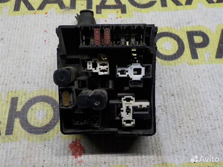 Блок предохранителей Toyota Camry XV30 2001-2006