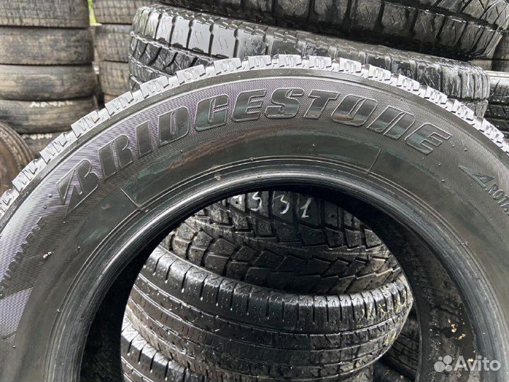 Bridgestone Ice Cruiser 7000 215/60 R16