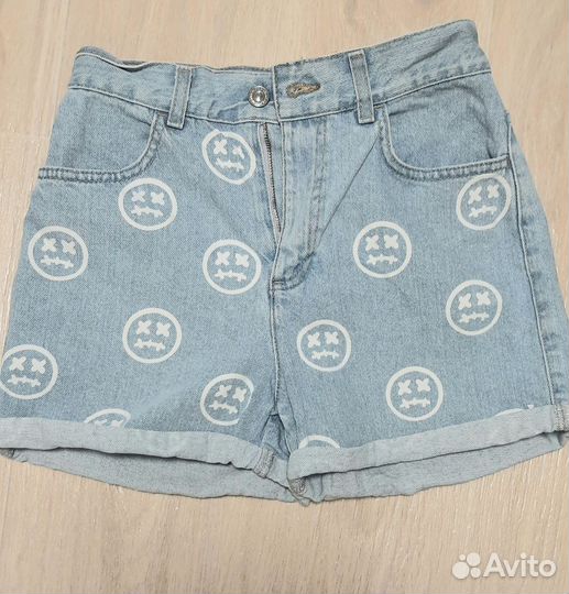 Джинсовые шорты