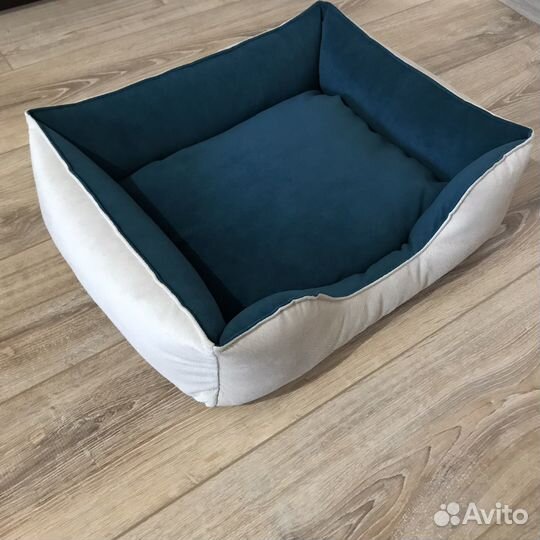 Лежак, лежанка для собак и кошек, игровой кубик