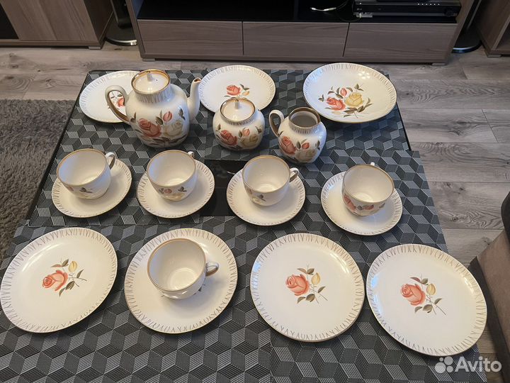 Сервиз чайный «Букет чайных роз»