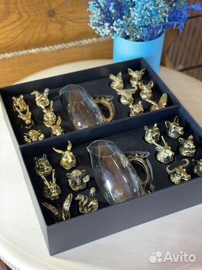 Прдарочный короб с рюмками