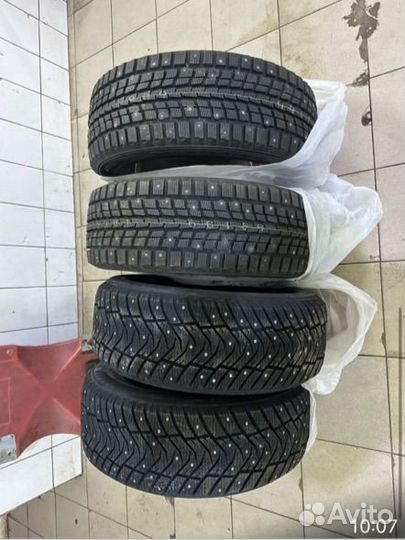 Yokohama Ice Guard IG65 225/55 R18 65M