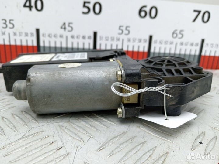 Моторчик стеклоподъемника Audi A4 B6