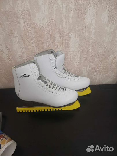 Коньки. Размер 41, фактически на 40