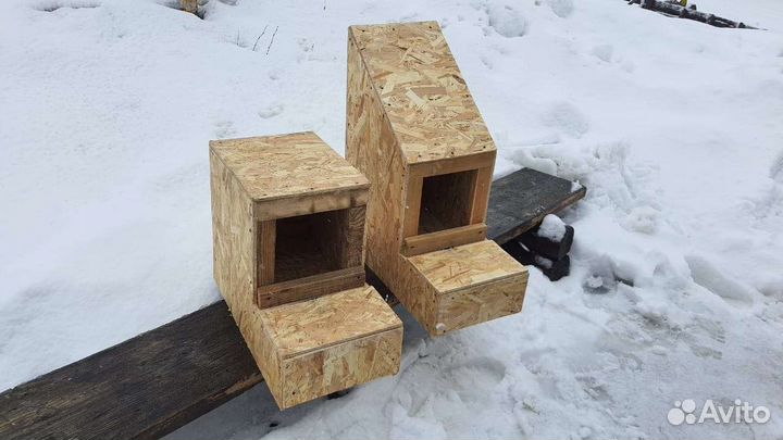 Гнездо для кур несушек с яйцесборником