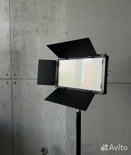 Видеосвет Led 600