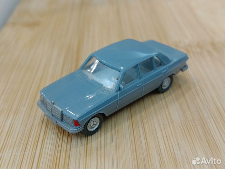 Mercedes Benz (W123) 1975-1985