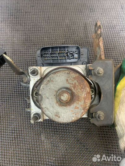 Блок абс (ABS) Toyota Yaris 1 8954152031