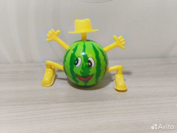 Заводная игрушка 