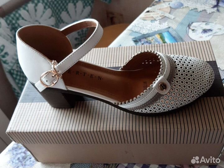 Босоножки женские 36 размер
