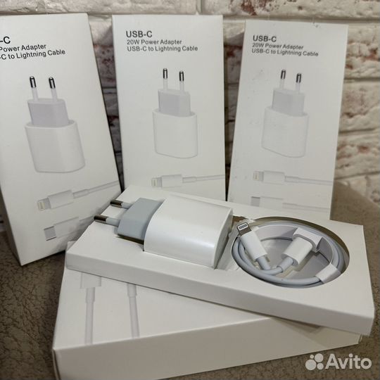 Быстрая зарядка для iPhone 20w новая