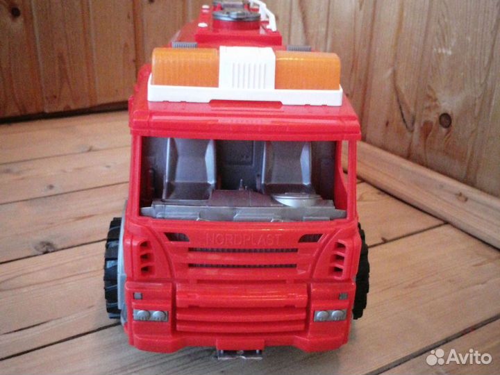 Бензовоз большая машина