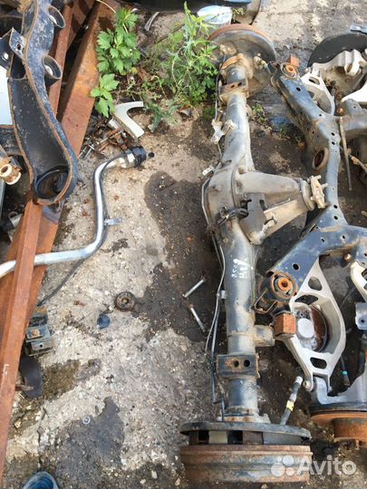 Задний мост в сборе Toyota Hilux 8 an 120 2.8