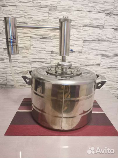 Дистиллятор бытовой (самогонный аппарат)