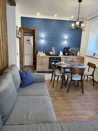 2-к. квартира, 72,5 м², 1/4 эт.