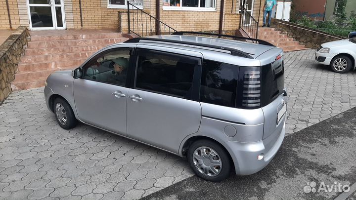 Рейлинги на крышу Toyota Sienta, продольные