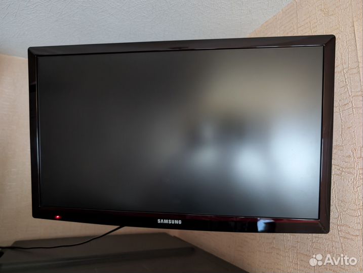 Телевизор samsung + кронштейн, пульт