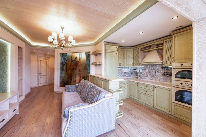 3-к. квартира, 87 м², 18/25 эт.