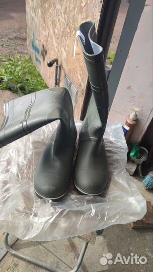 Резиновые сапоги