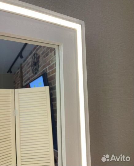 Зеркало со светодиодной лентой