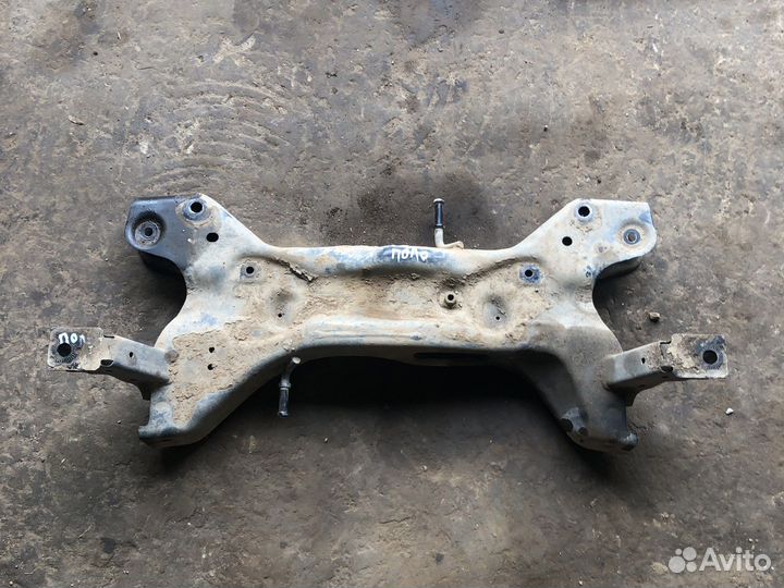 Volkswagen polo подрамник