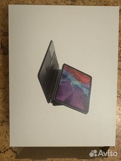 Чехол клавиатура для iPad pro 11