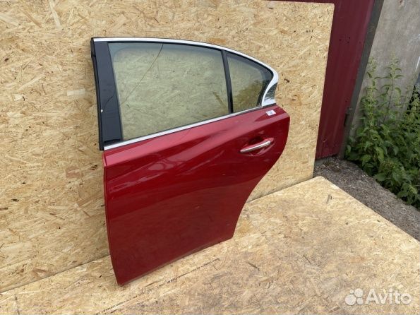 Задняя левая дверь Infiniti Q50