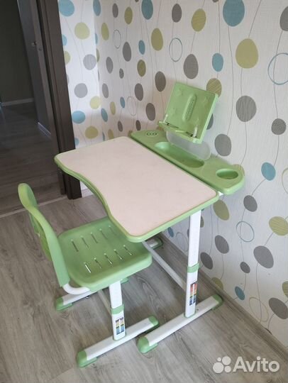 Растущая парта и стул бу