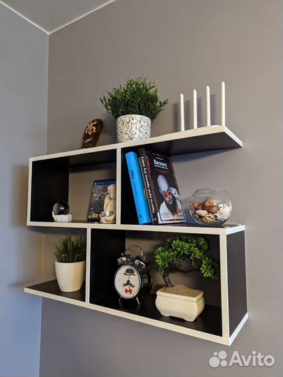 Новая Полка настенная черная с белым