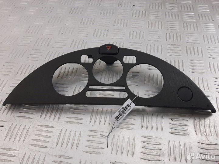 Кнопка аварийной сигнализации Nissan Note E11 2008