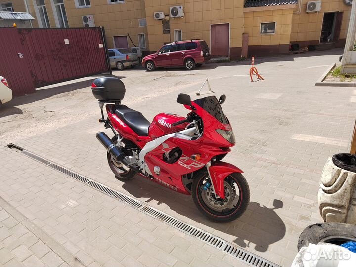 Yamaha yzf 600r thundercat