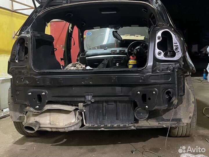 Задняя панель bmw e81 e87