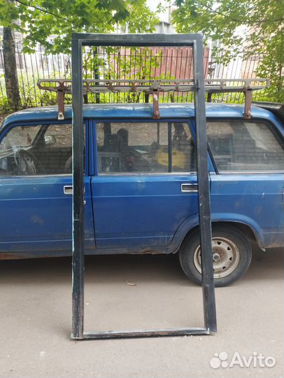 Входная железная дверь