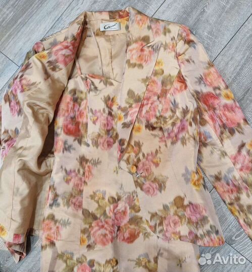 Caterina leman костюм