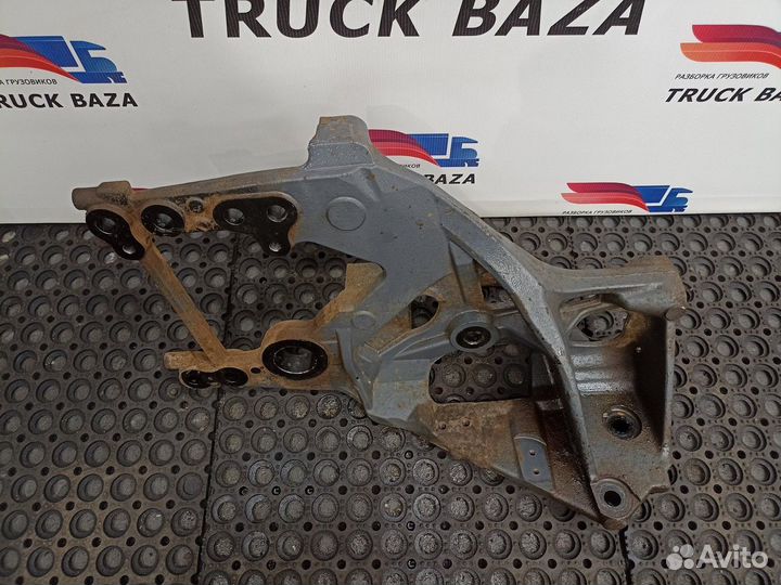 Кронштейн рессоры передний левый Daf XF106