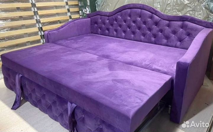 Двуспальная кровать дизайнерская под заказ