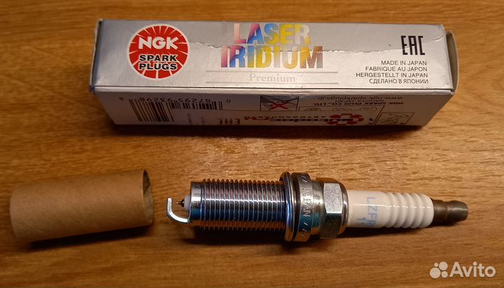 Свеча зажигания NGK