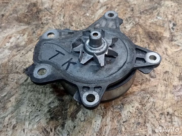 Помпа водяная Toyota Corolla 150