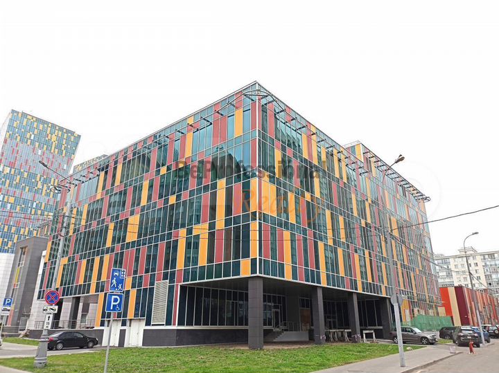 Аренда здания 17808 кв.м в цао с парковкой