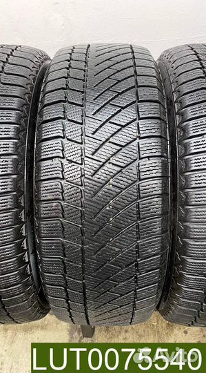 Continental ContiVikingContact 6 SUV 215/60 R16 104R